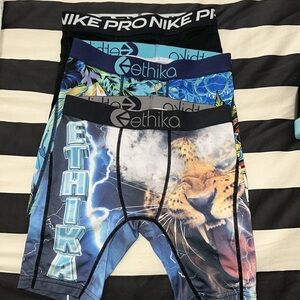 Boys compression shorts 
Nike Pro & Ethika